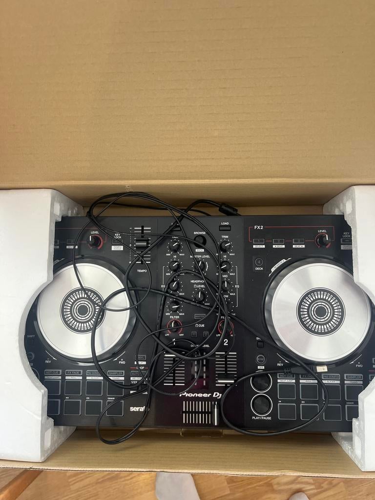 Pioneer DDJ-SB3 DJ Controller - Zo goed als nieuw, Muziek en Instrumenten, Dj-sets en Draaitafels, Ophalen of Verzenden, Zo goed als nieuw