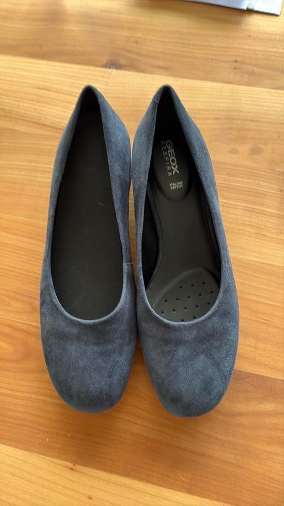Blauwe suede dames schoenen van GEOX, Blauw, Nieuw, Ballerina's, Ophalen of Verzenden
