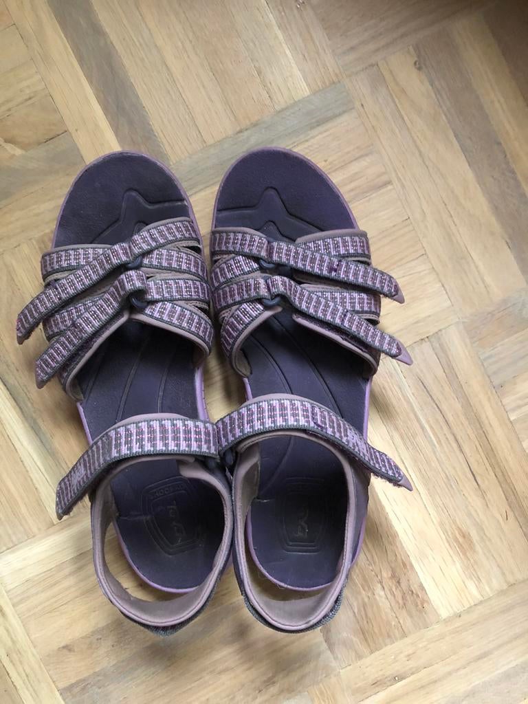 Teva sandalen lila 37, Ophalen of Verzenden, Zo goed als nieuw, Overige kleuren, Sandalen of Muiltjes