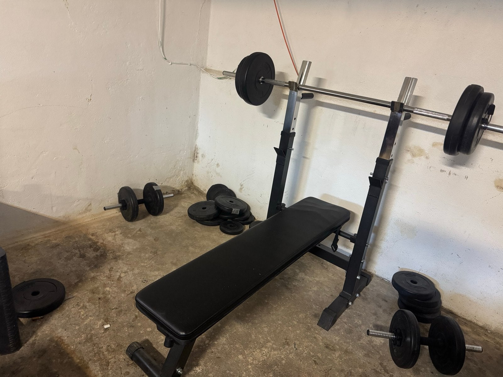 Bankdruk met gewichten en stang + dumbells, Sport en Fitness, Ophalen, Gebruikt, Overige materialen, Overige typen