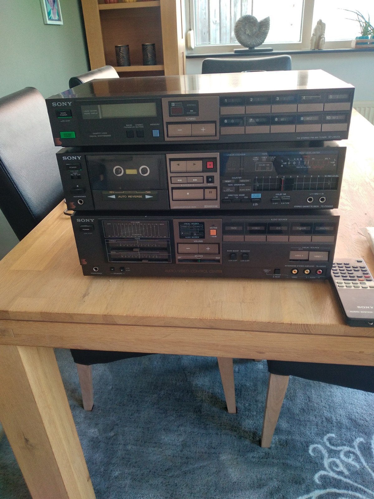Sony  Tuner, Cassettedeck, Versterker met Afstandsbe, Ophalen