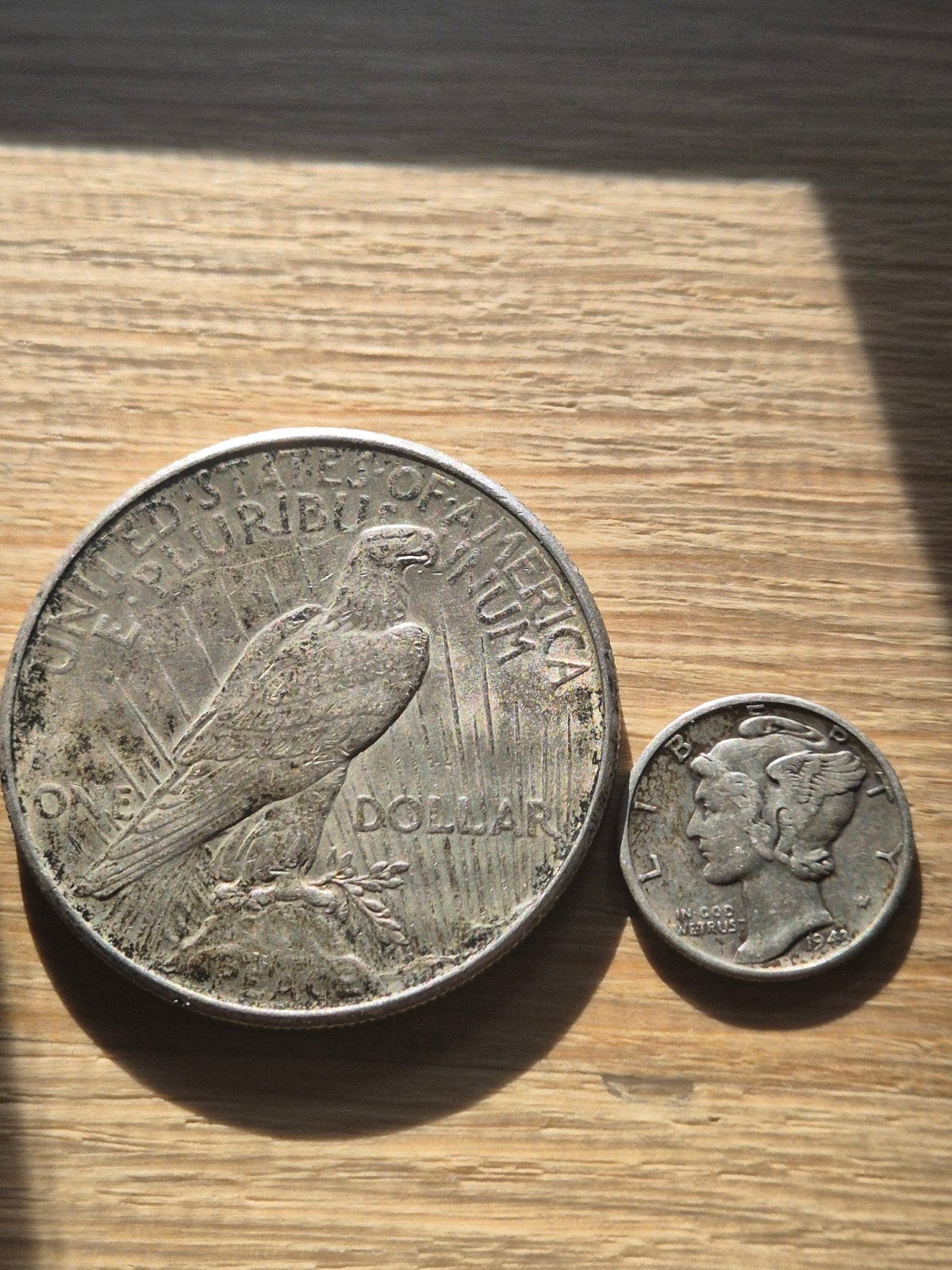 Zilveren Peace Dollar 1925 + Mercury Dime 1943, Verenigde St, Ophalen of Verzenden, Overige landen, Zilver