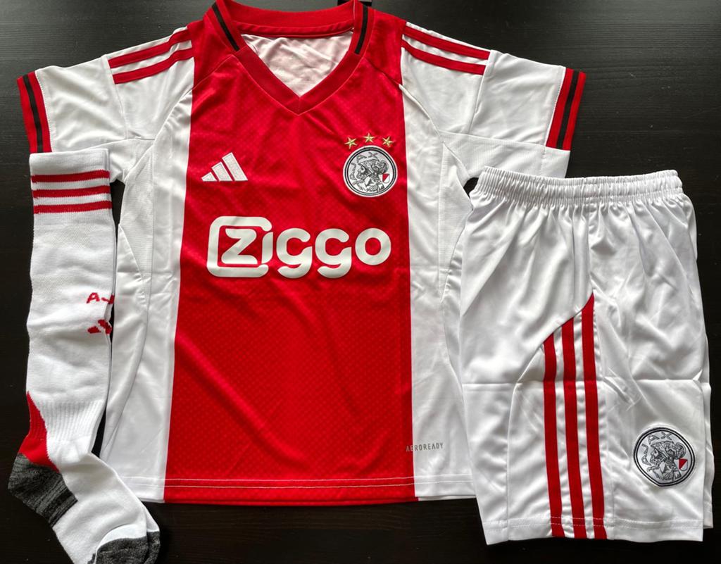 Ajax thuis/uit/3e uit kinder tenue maat 158/164, Sport en Fitness, Voetbal, Maat XS of kleiner, Verzenden, Zo goed als nieuw