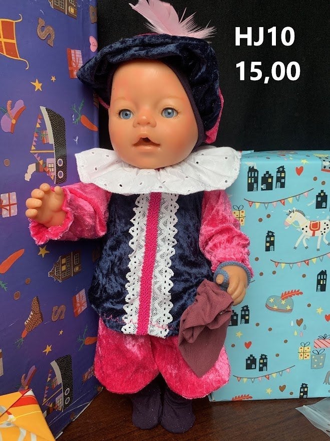 Poppenkleertjes baby born. Pieten pak. Opbrengst KiKa., Kinderen en Baby's, Ophalen of Verzenden, Nieuw, Babypop