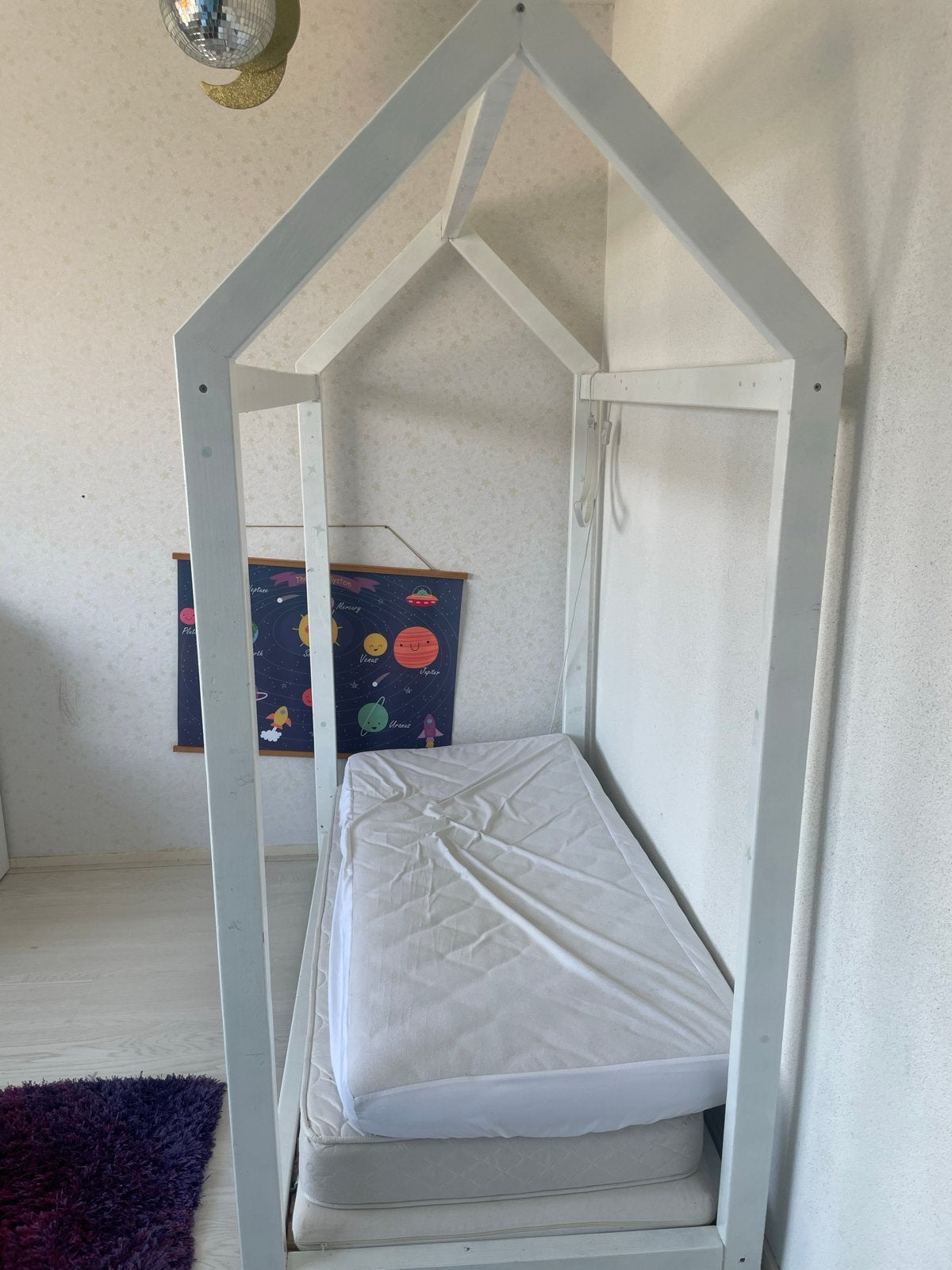 Huisjesbed 150x70 cm, ca 2 meter hoog, Kinderen en Baby's, Kinderkamer | Bedden, Ophalen, Gebruikt, 70 tot 85 cm, 140 tot 160 cm