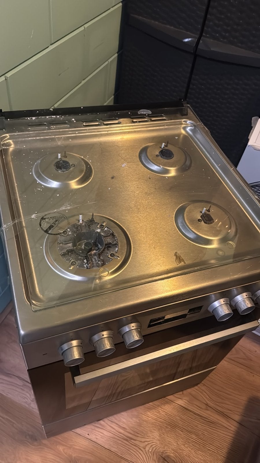 Beko gasfornuis met oven, Ophalen, 4 kookzones, Zo goed als nieuw, Gas