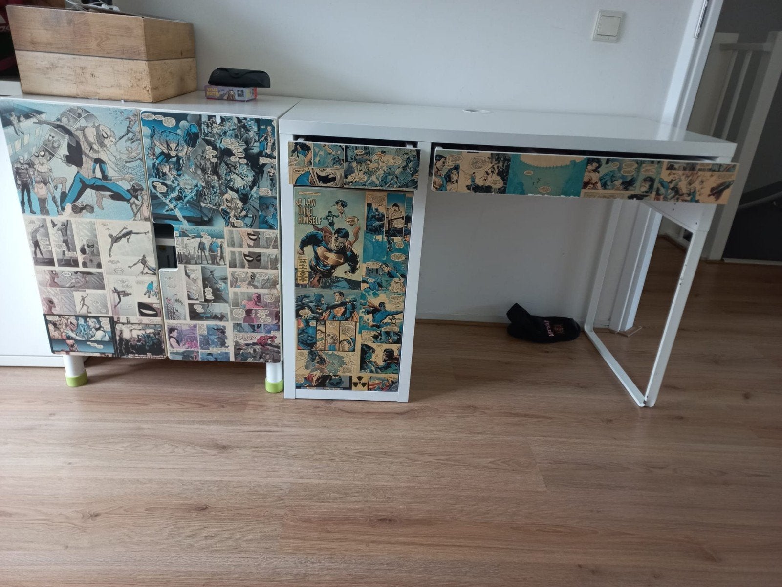 Desk and cabinet, Ophalen, Gebruikt