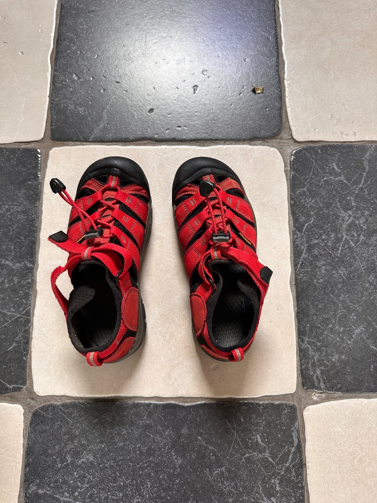 Leuke rode Keen sandalen maat 36, Verzenden, Zo goed als nieuw, Schoenen
