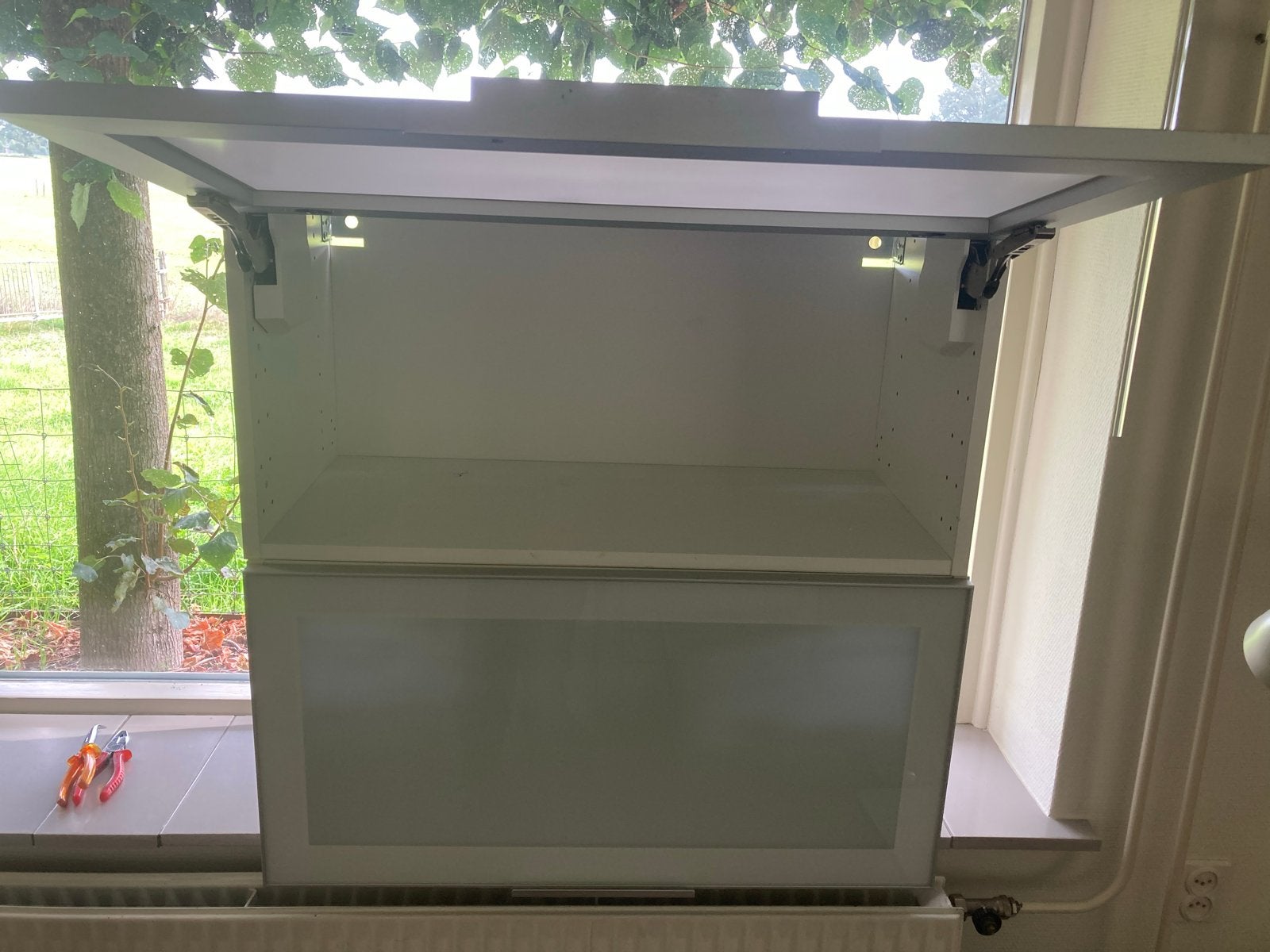 2 x keukenkast + glazen deuren [Beschikbaar tot 8 Oktober], Ophalen, Gebruikt