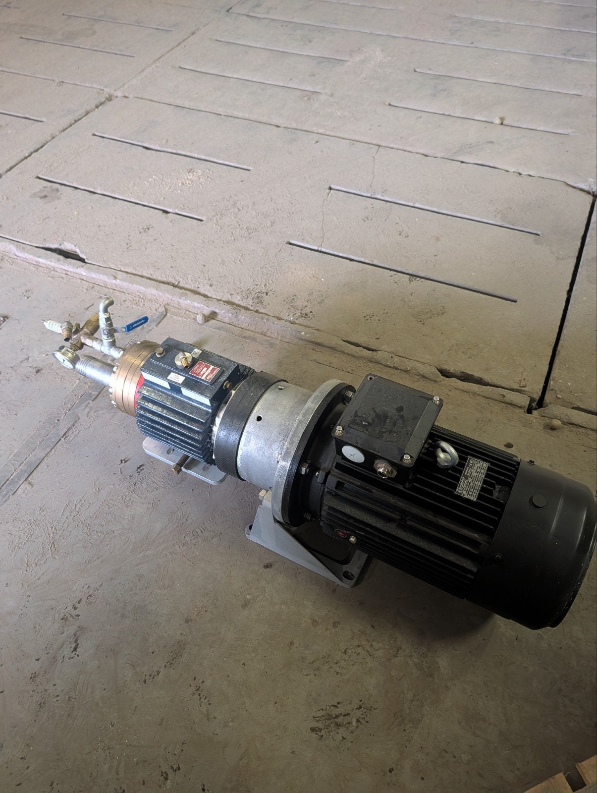 Wanner Hydra-Cell Pomp G15KBTHECA met Motor
