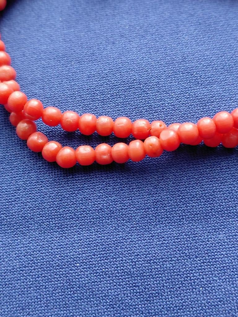antieke bloedkoraal armband,dubbelrijig, Verzenden, Armband, Met edelsteen