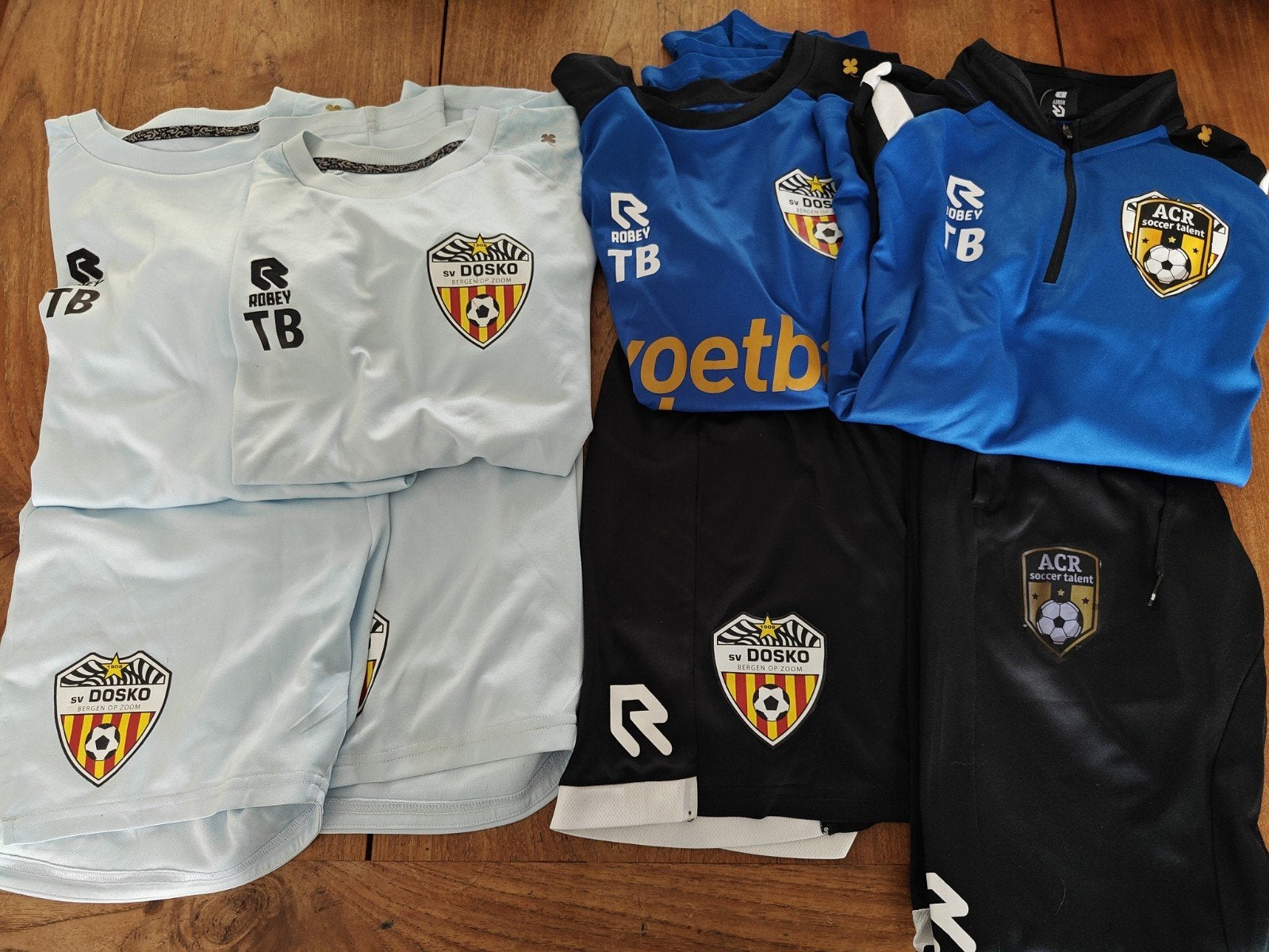 Robey pakket maat S met bedrukking TB - diverse items, Maat S, Ophalen of Verzenden, Gebruikt, Shirt
