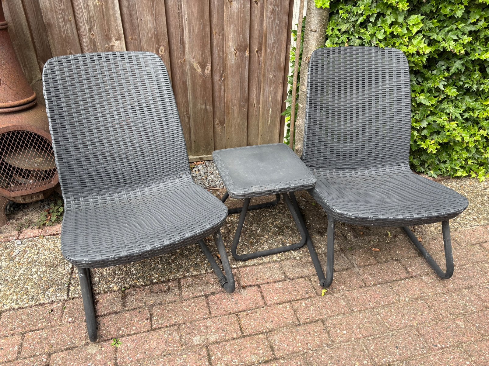 Leuk setje Keter stoelen met tafeltje., Tuin en Terras, Tuinstoelen, Ophalen, Zo goed als nieuw, Kunststof