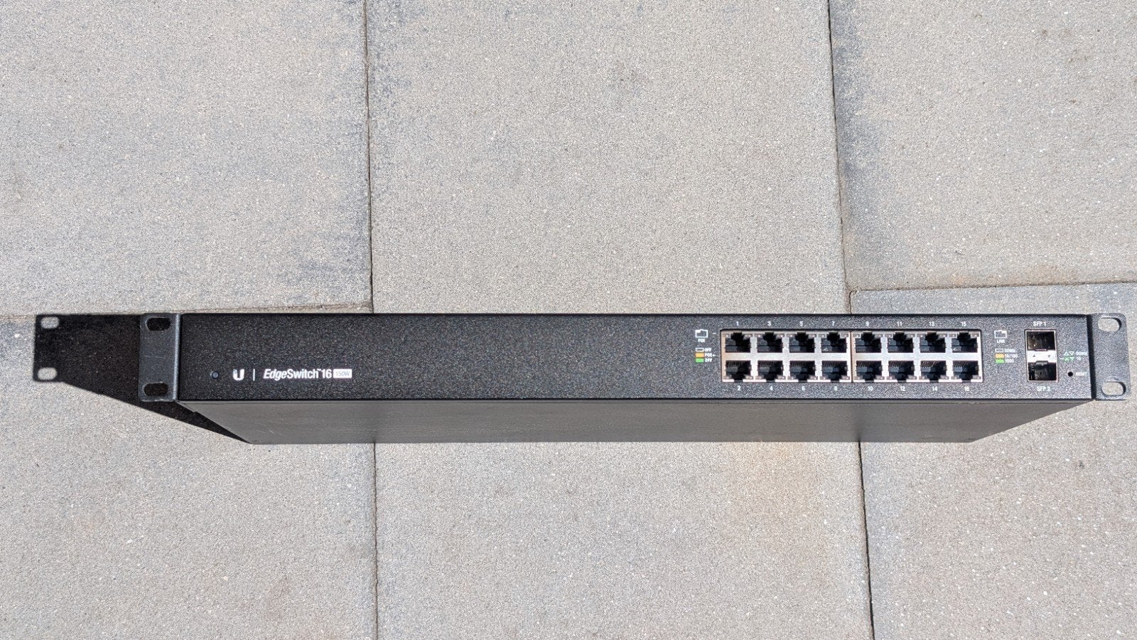 Ubiquiti EdgeSwitch 16 150W PoE+ Managed Switch, Computers en Software, Ophalen of Verzenden, Gebruikt