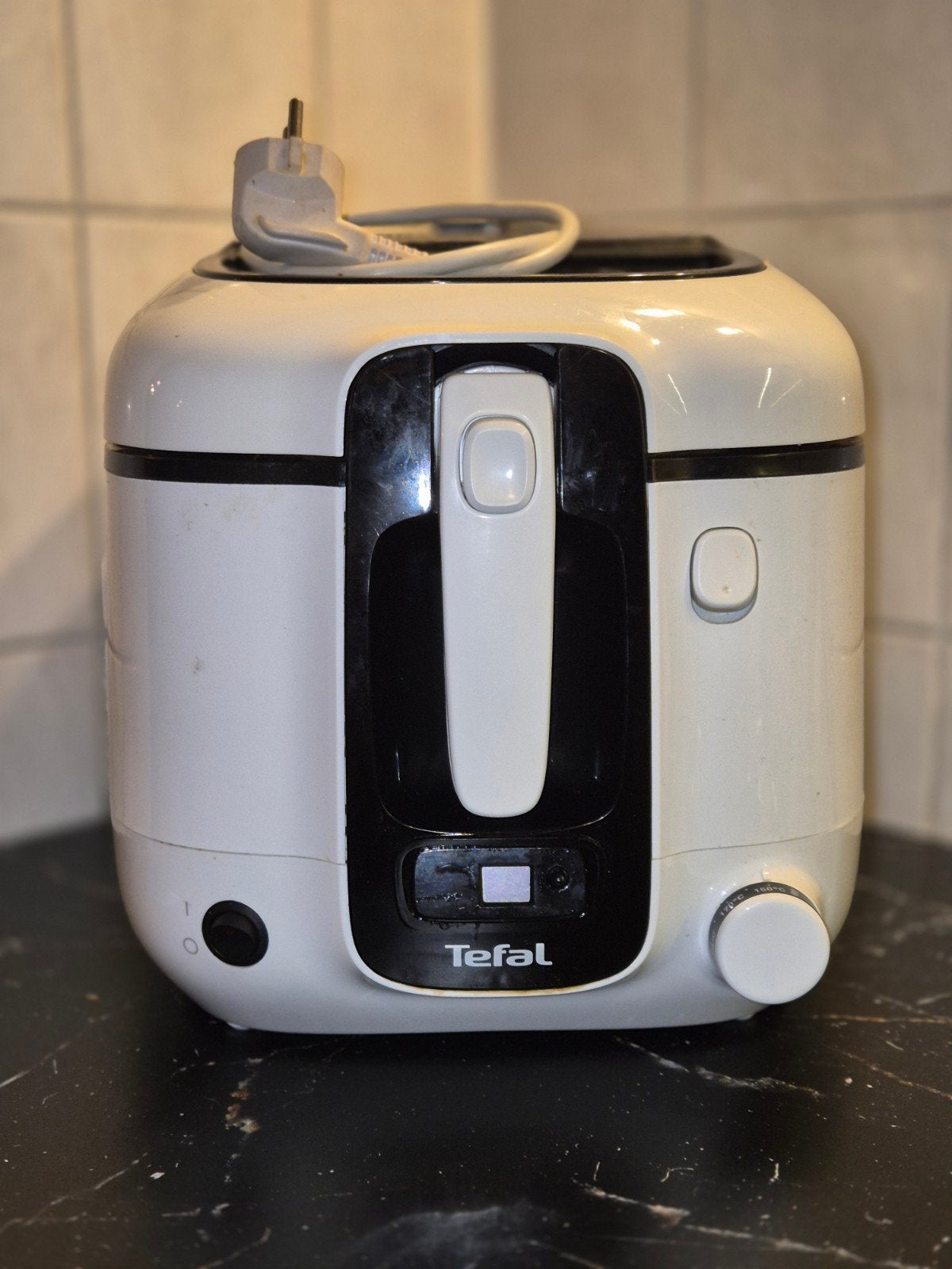 Tefal  Friteuse - Compact en Krachtig (1800W), 3 tot 4 liter, Ophalen of Verzenden, Gebruikt, Uitneembare binnenpan