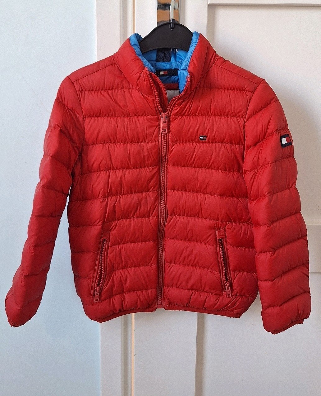 Tommy Hilfiger rode jas maat 104, Kinderen en Baby's, Ophalen of Verzenden, Jongen, Jas, Tommy Hilfiger