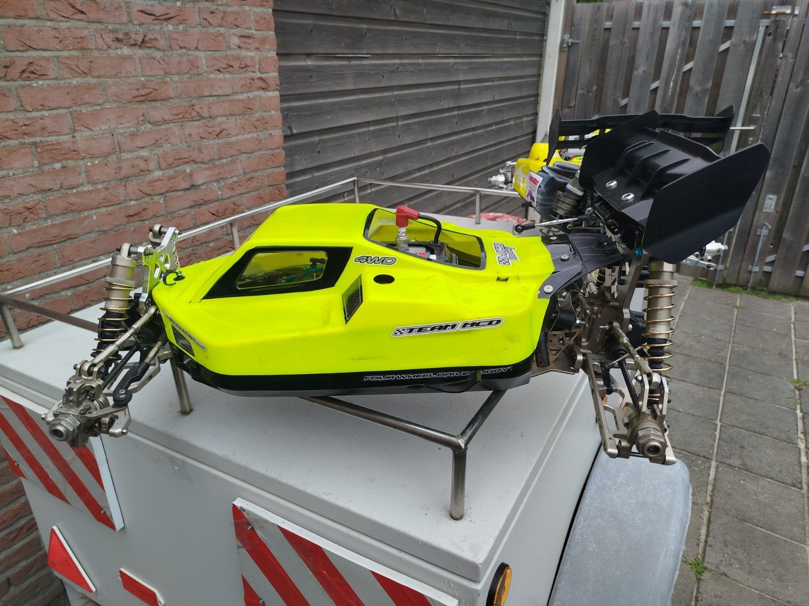 RC Buggy Team Associated met Rock-It Science motor