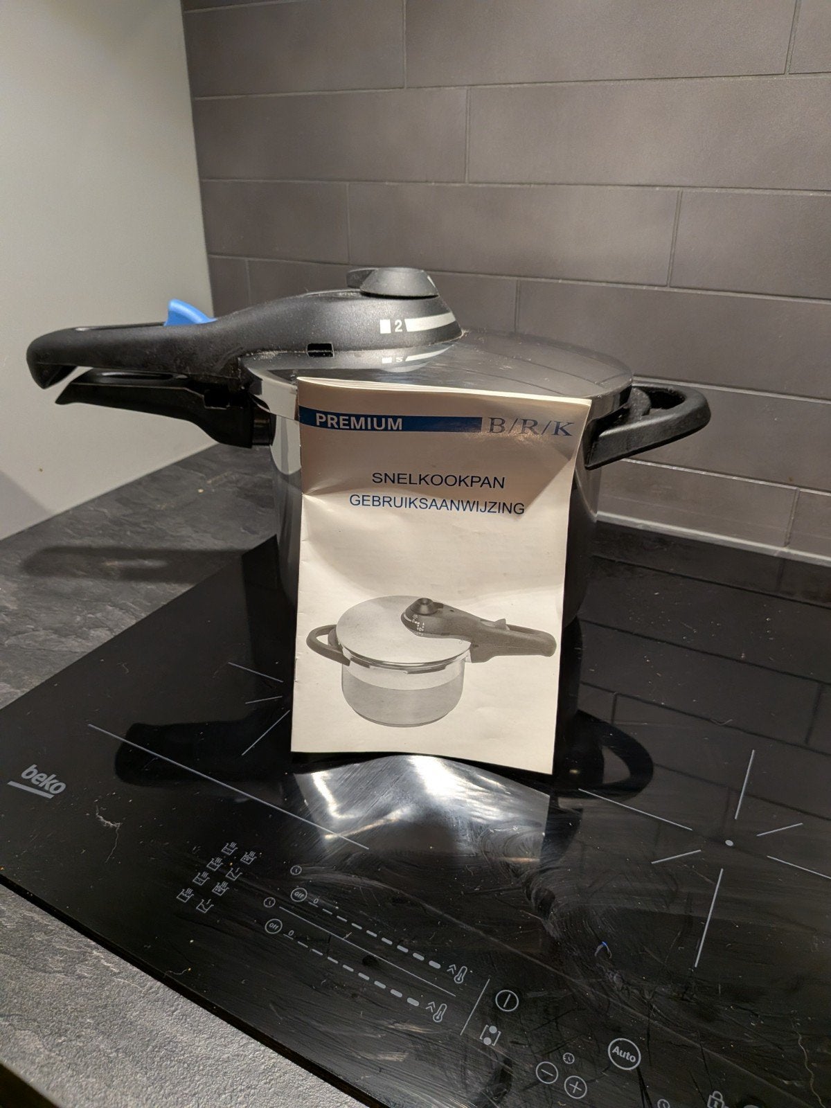 BRK Snelkookpan 6 liter - Z.G.A.N. - Inductie geschikt, Snelkookpan, Ophalen of Verzenden, Zo goed als nieuw, Geschikt voor inductie
