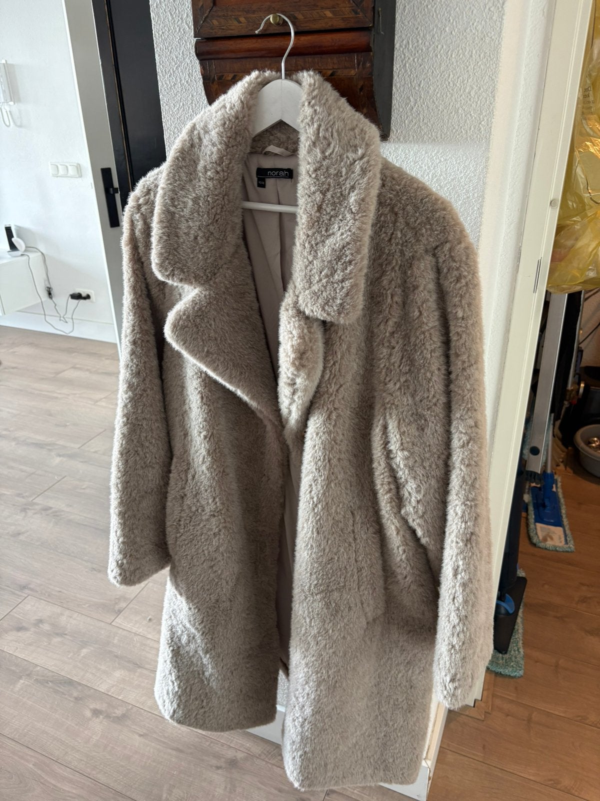 Nieuwe mooie jas v Norah 46/48, Kleding | Dames, Grote Maten, Ophalen of Verzenden, Nieuw, Beige, Jas of Mantel