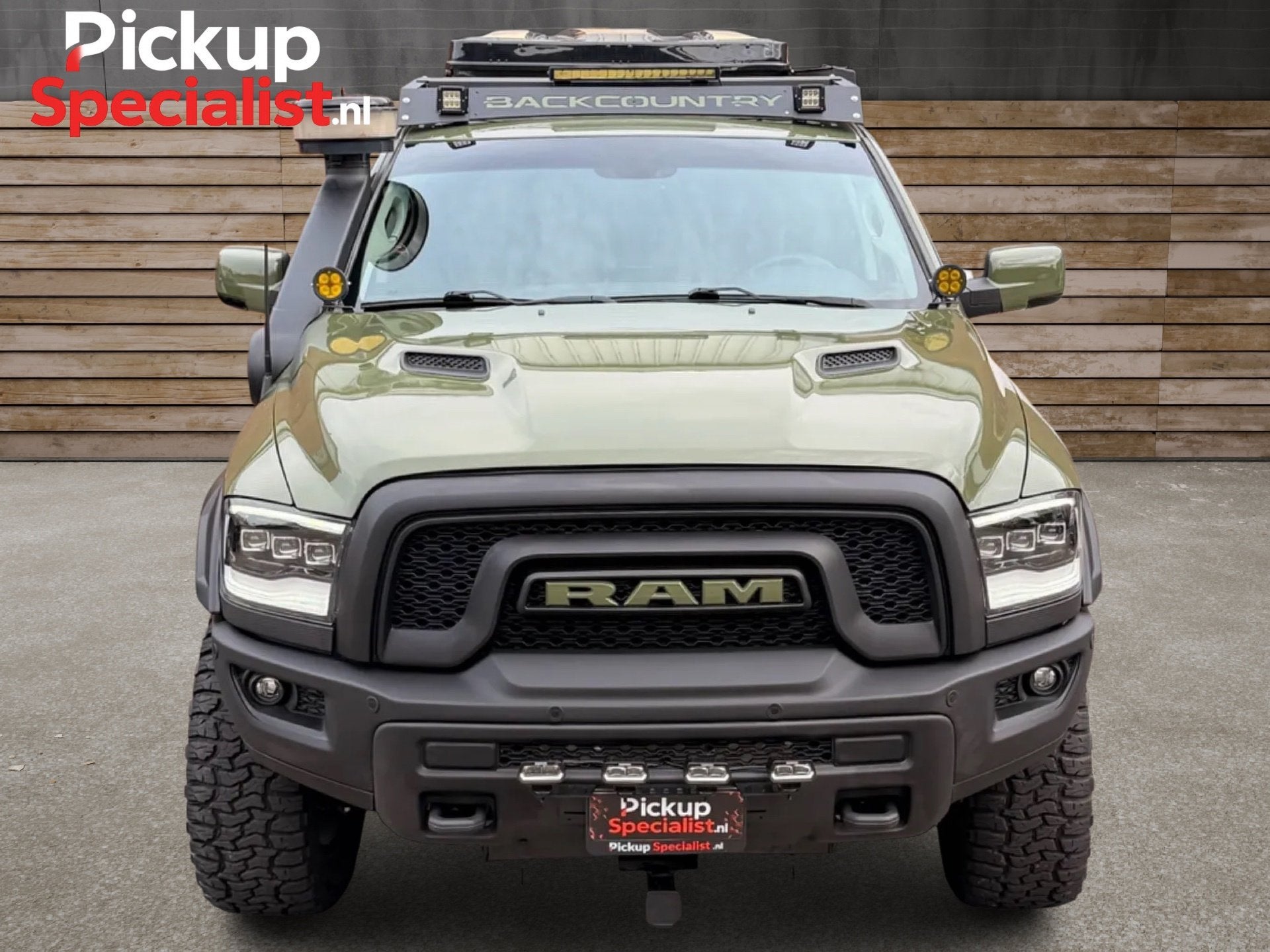 Dodge Ram 1500 5.7 V8 4x4 Crew Cab 6'4 , BACKCOUNTRY , NIEUW, Auto's, Automaat, Dealer onderhouden, 5654 cc, Alcantara