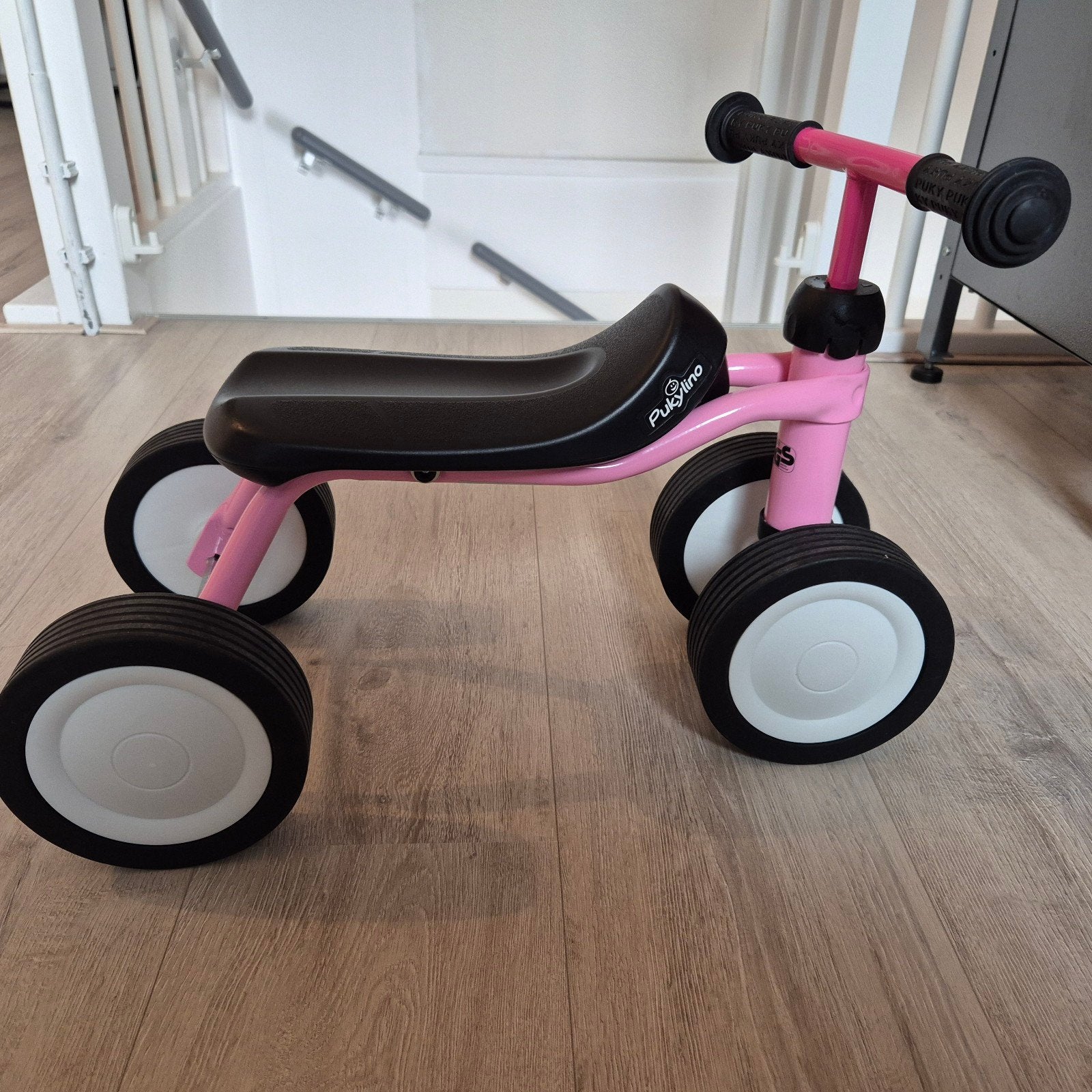 Foto 6 van Pukylino loopfiets roze - vanaf 1 jaar oud