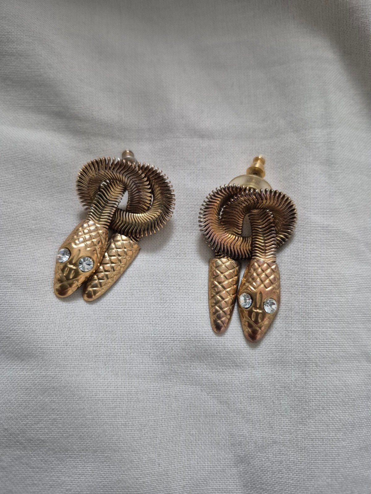 Slangen oorbellen, Sieraden, Tassen en Uiterlijk, Ophalen of Verzenden, Nieuw, Goud, Overige materialen