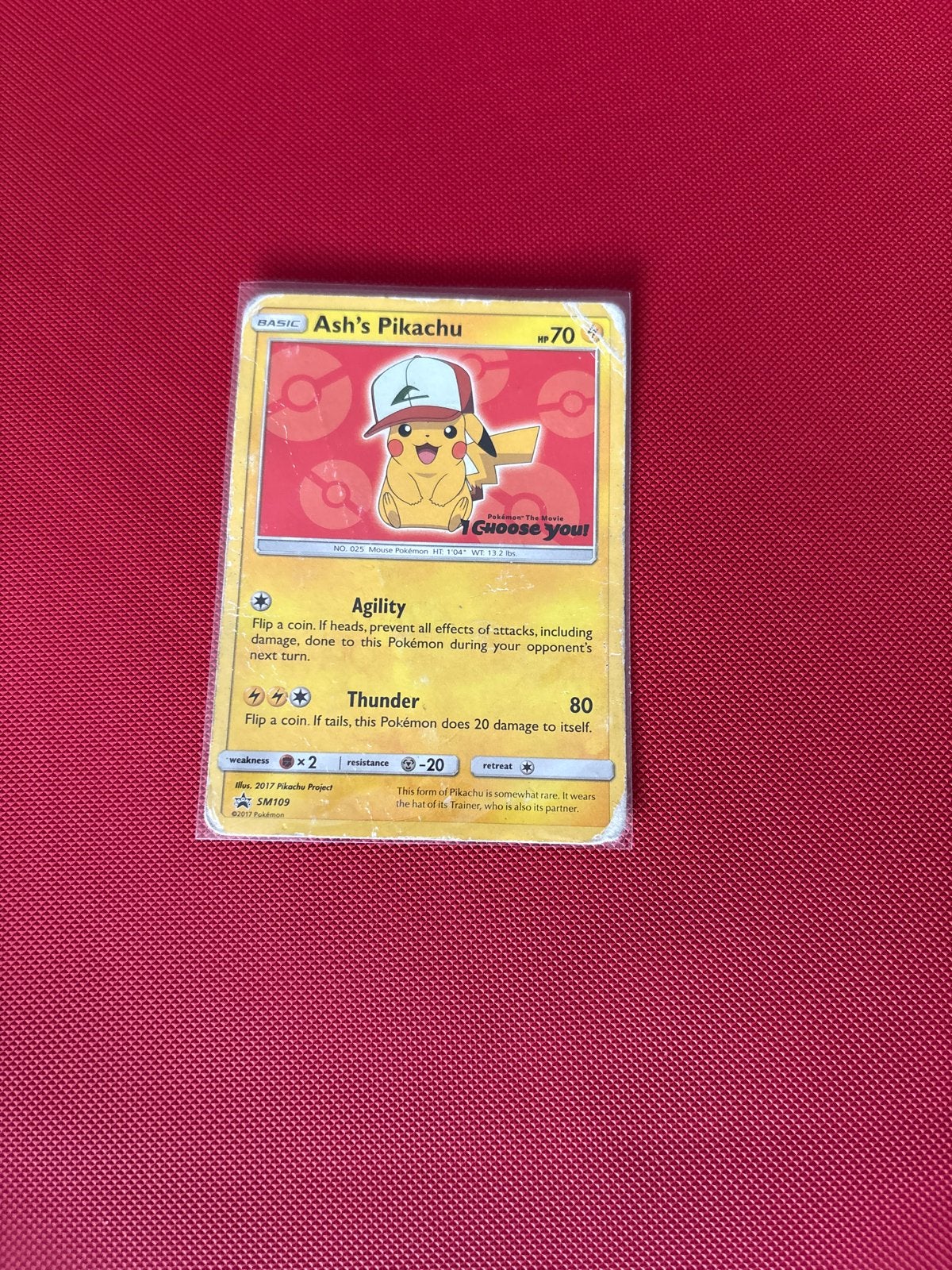 Beschadigde Ash's Pikachu Pokémon kaart SM109, Ophalen of Verzenden, Gebruikt, Losse kaart