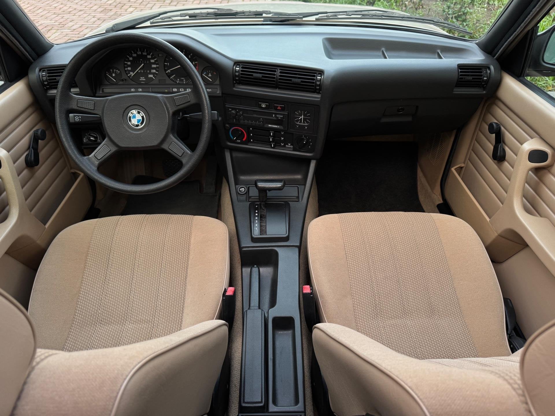 BMW 318I E30 Automaat/Youngtimer, foto 7