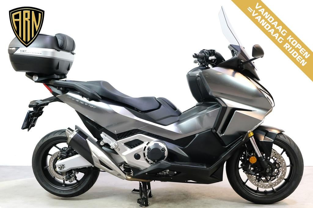 Honda FORZA 750 (bj 2023), Motoren, Motoren | Honda, Scooter, 745 cc, Bedrijf, Meer dan 35 kW