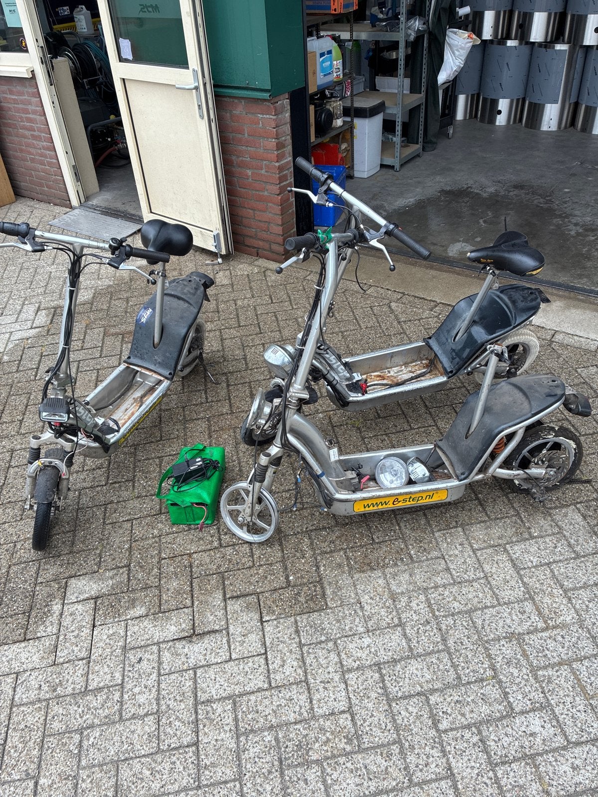 Tante paula E-step met nieuwe accu + 2 stuks voor onderdelen, Ophalen, Gebruikt, Elektrische step (E-scooter)