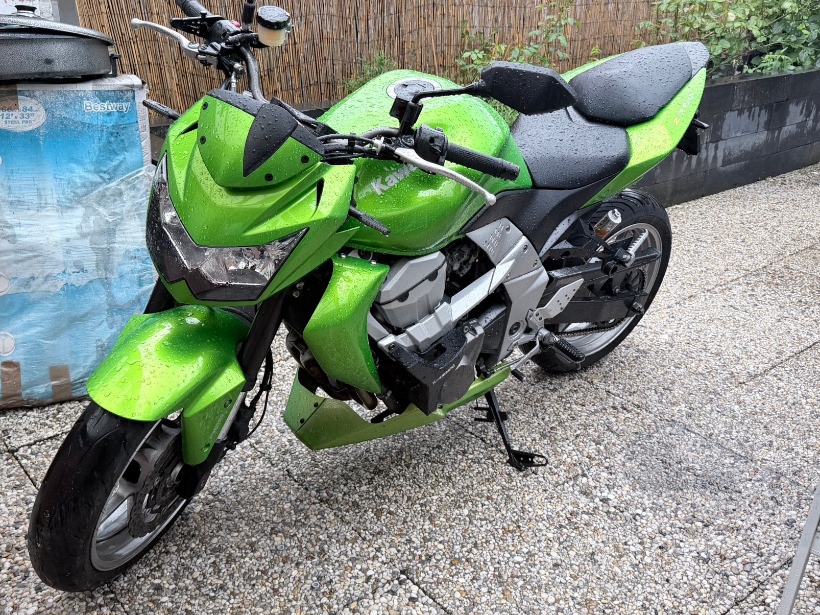 Kawasaki z750 gaat weg wegens aanschaf tour motor, Particulier, Naked bike
