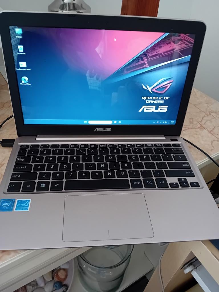 Asus Vivobook windows 11, Computers en Software, Windows Laptops, Zo goed als nieuw, 11 inch, Minder dan 2 Ghz, Qwerty, Ophalen