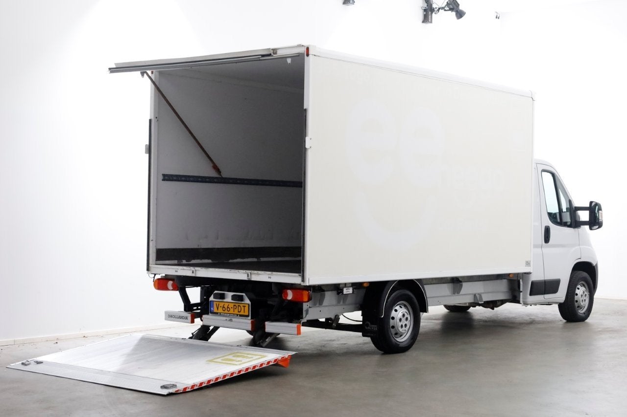 Opel Movano 2.2D 140pk Bakwagen met laadklep 1.060kg laadver, Auto's, Voorwielaandrijving, Dealer onderhouden, Gebruikt, Euro 6