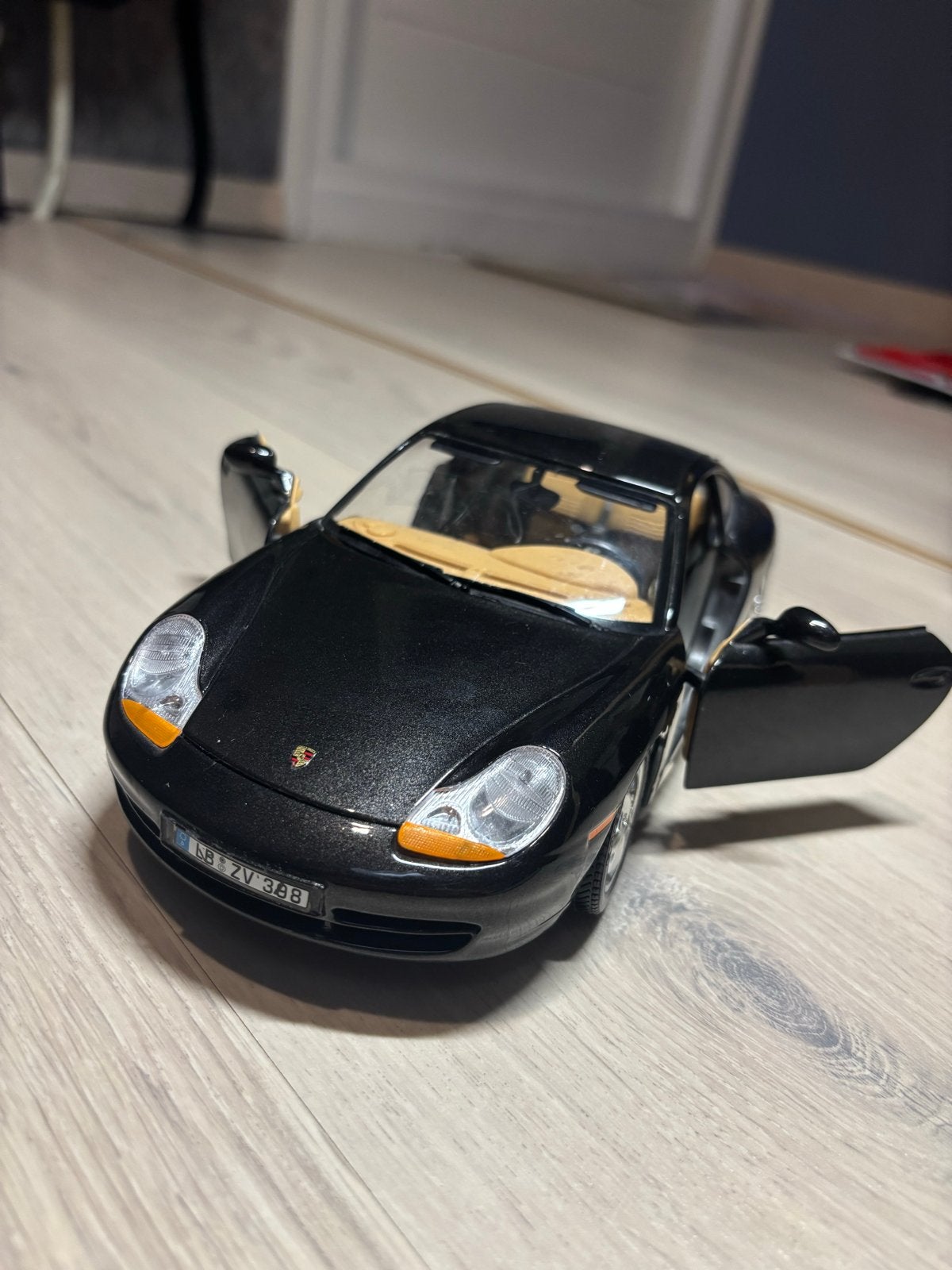 Maisto Porsche 911 Carrera 996 Schaalmodel Zwart, Ophalen of Verzenden, Zo goed als nieuw, Auto, Maisto