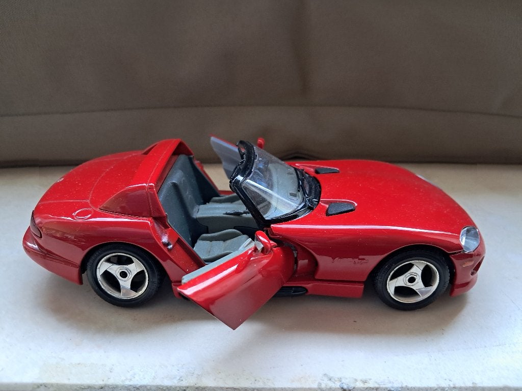 BBURAGO VIPER RT10 1/24 € 10,00, Ophalen of Verzenden, Zo goed als nieuw, Auto, Bburago