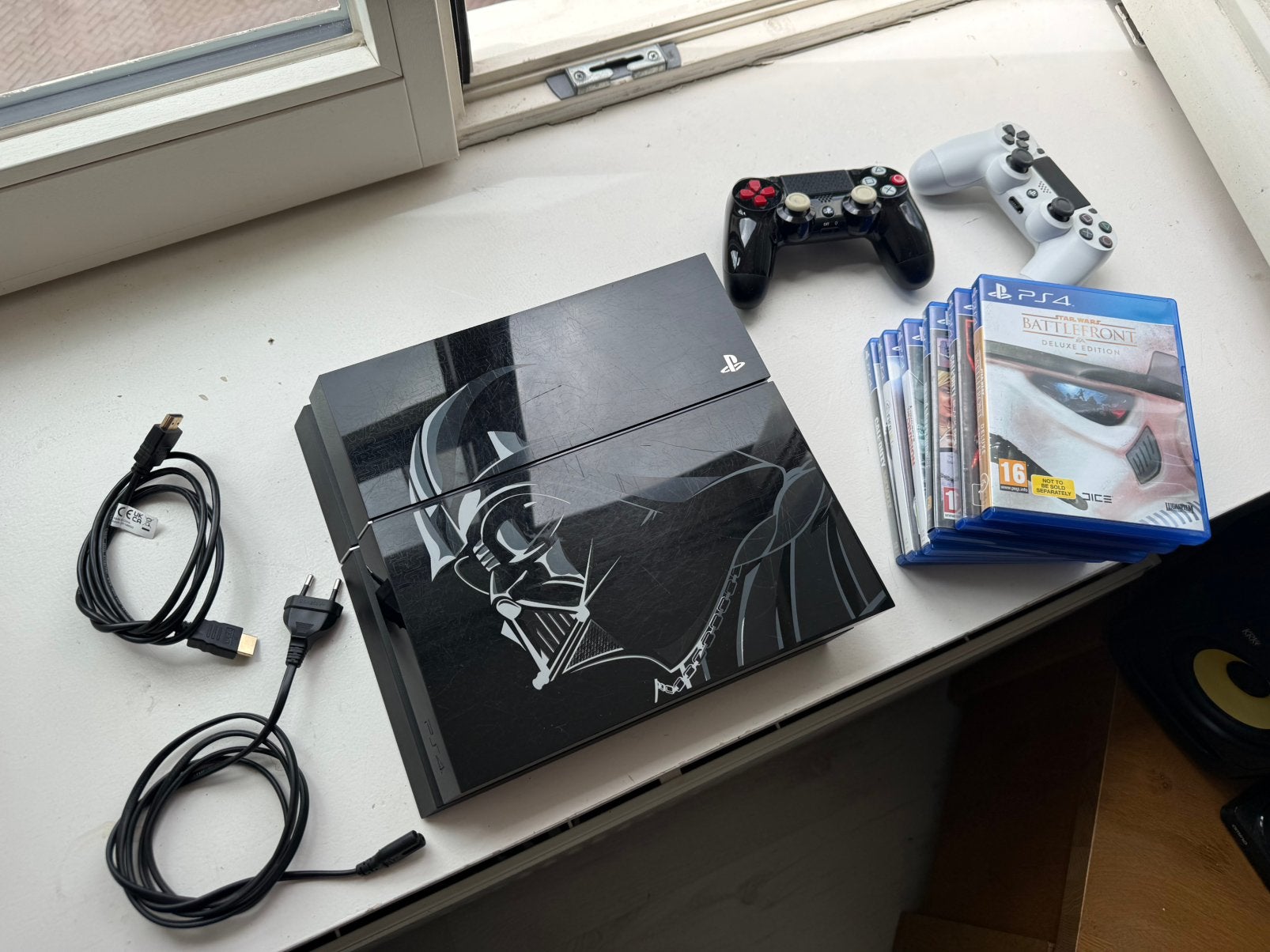 Complete PS4 1TB Darth Vader Limited Edition set met extra’s, Gebruikt, Met 2 controllers, Ophalen of Verzenden, Met harde schijf