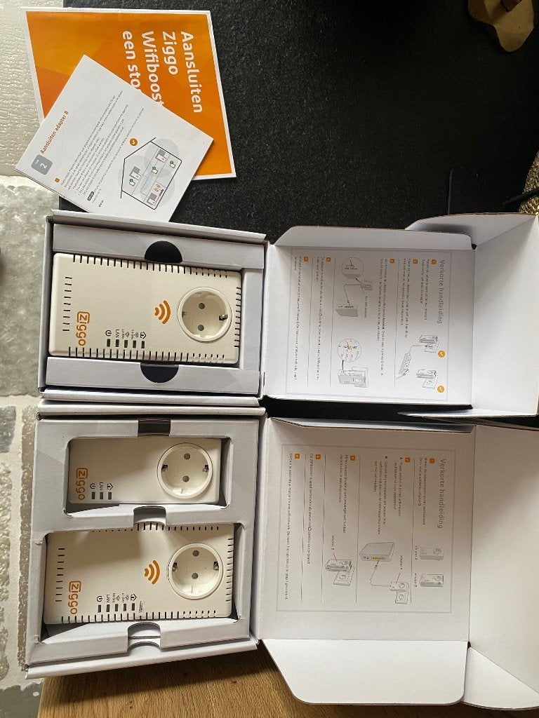 ziggo wifi-versterkers, Computers en Software, Ophalen of Verzenden, Zo goed als nieuw, Ziggo WiFi booster