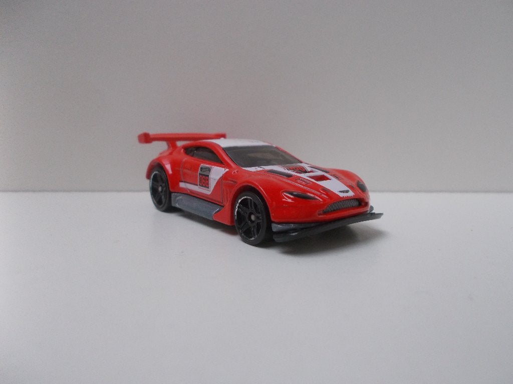 6901 Aston Martin Vantage GT3 Hot Wheels (HotWheels), Ophalen of Verzenden, Gebruikt, Auto