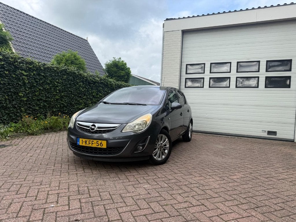 Opel Corsa 1.4 Turbo Cosmo 5D Dealer OH | Airco | Cruise con, Voorwielaandrijving, 4 cilinders, 1137 kg, 49 €/maand