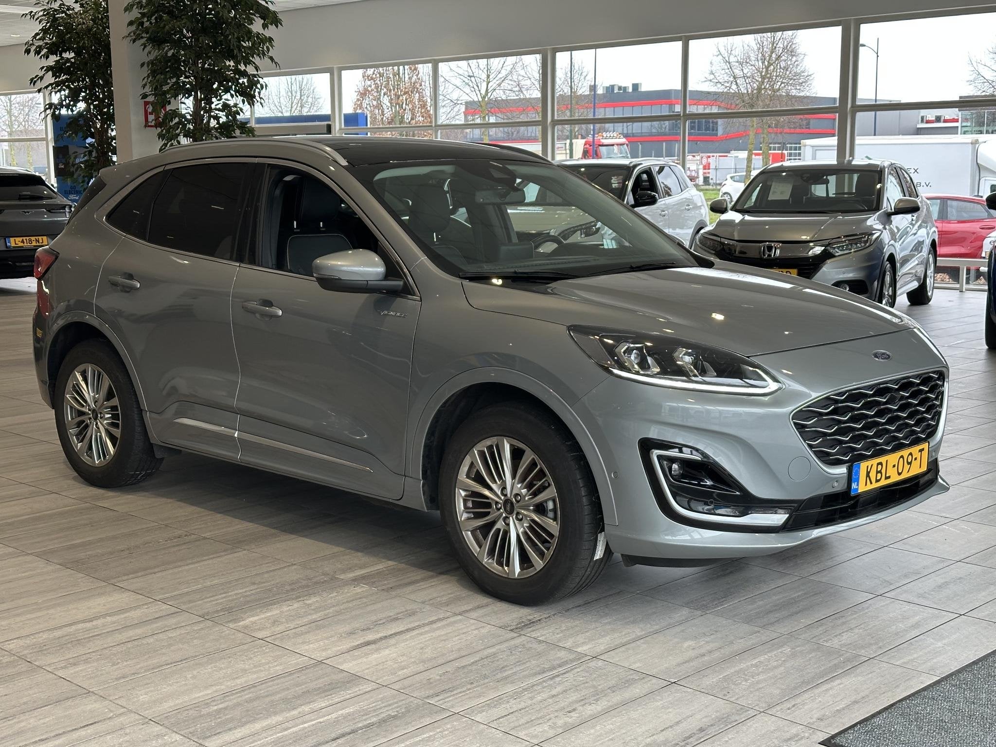 Ford Kuga 2.5 PHEV Vignale | Panoramadak | Memory seat | NAV, Auto's, 12 maanden, Gebruikt, Euro 6, 4 cilinders
