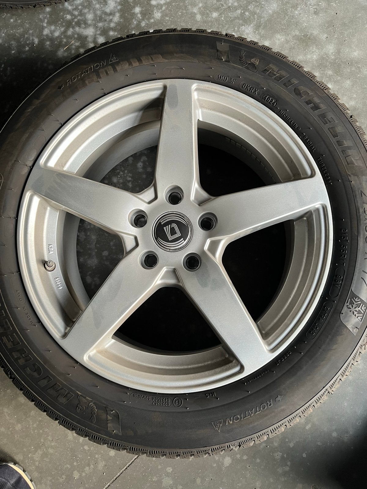 4 Michelin Alpin 7 winterbanden met velgen 215/55 R17, Ophalen, Banden en Velgen, 17 inch, Winterbanden
