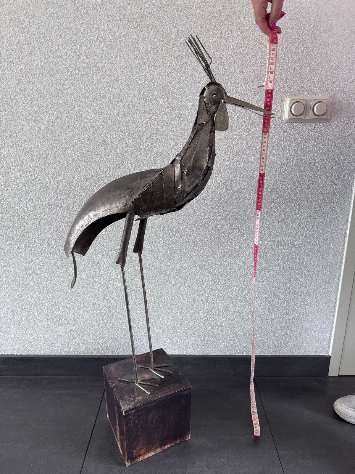 Metalen vogel sculptuur - Kraanvogel, Antiek en Kunst, Kunst | Beelden en Houtsnijwerken, Beeld, Metaal, Vogel, 50 - 100 cm, Europa