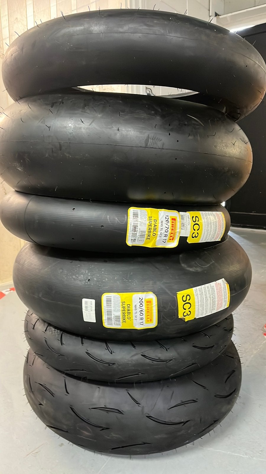 3 Sets NIEUWE Racebanden - Pirelli SC3 / Dunlop D212, Ophalen, Nieuw