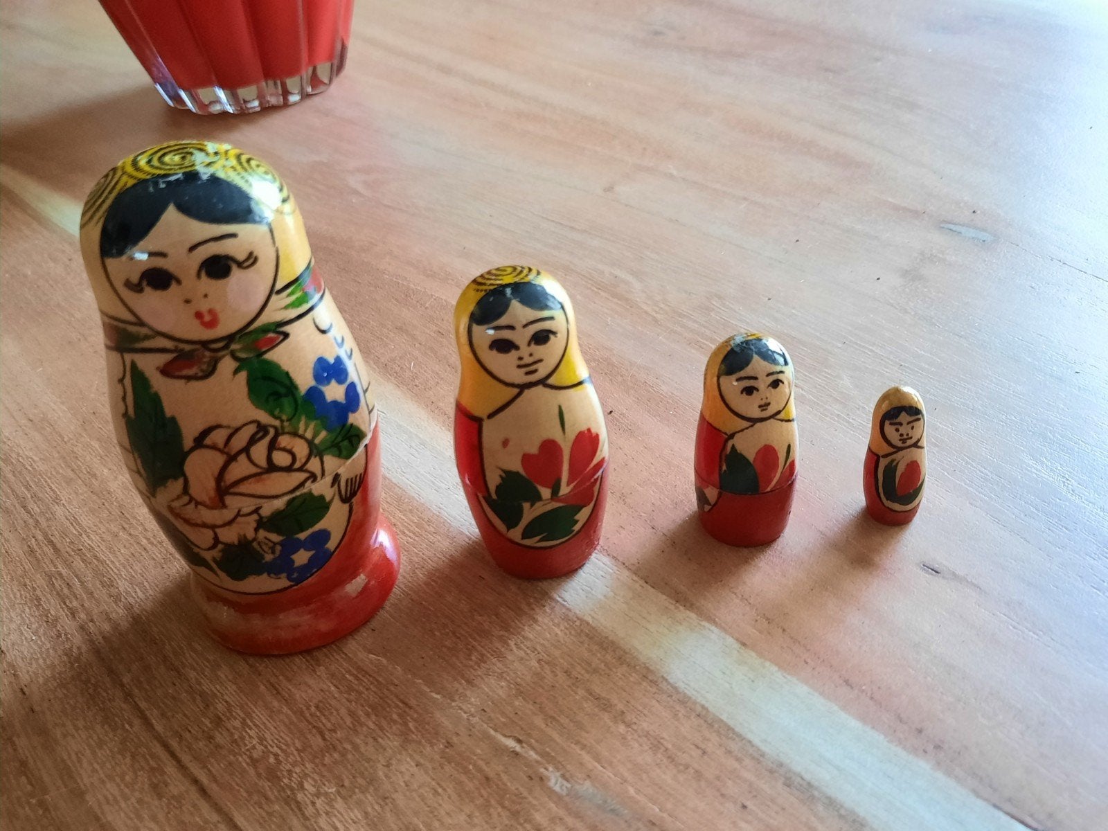 Set van 4 Matrousjka poppetjes - Handgeschilderd, Ophalen of Verzenden, Zo goed als nieuw