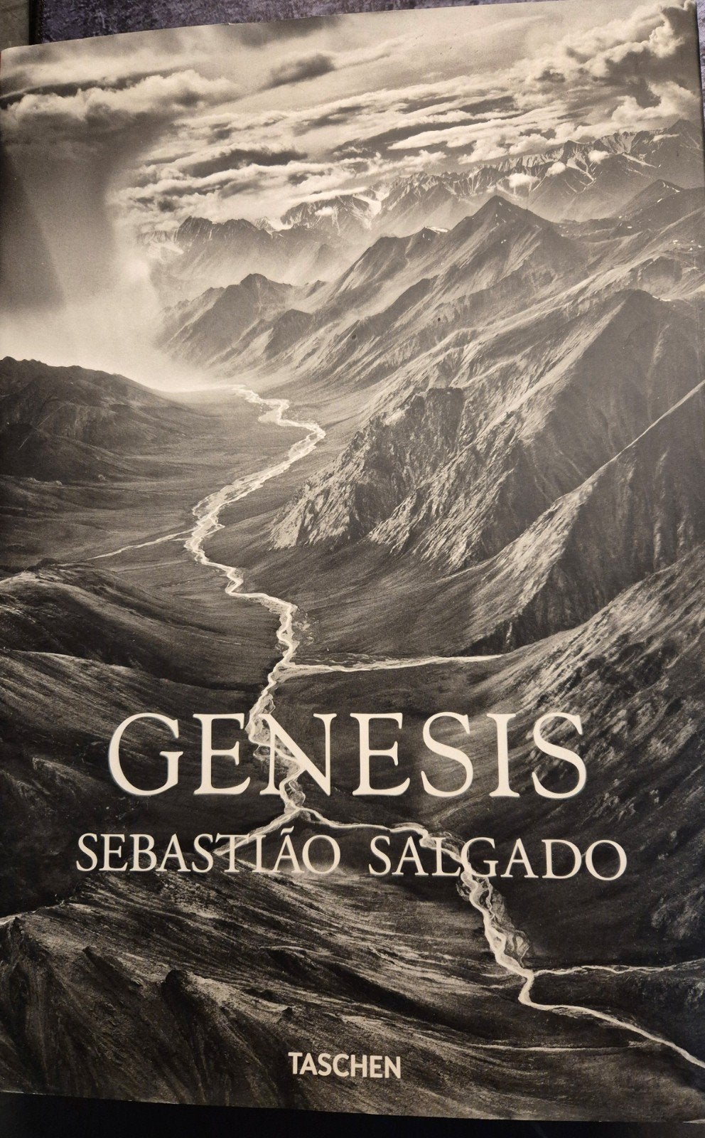 Prachtig fotoboek "Genesis" van Sebastião Salgado, Ophalen, Zo goed als nieuw, Natuur algemeen, Sebastião Salgado