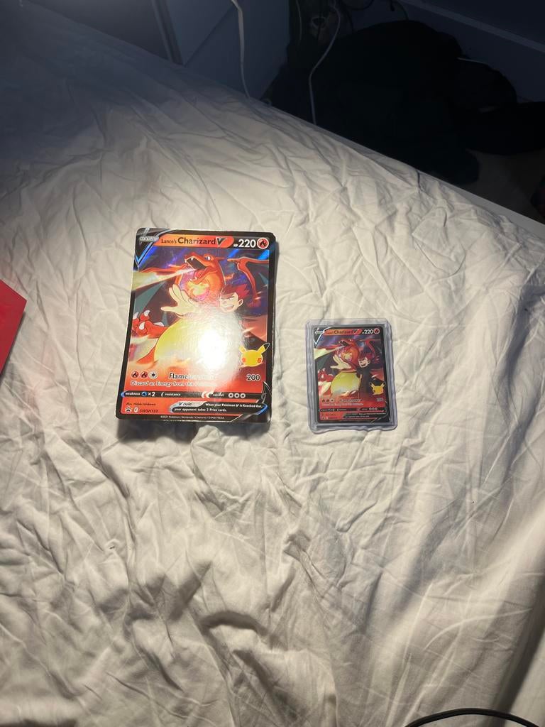 Lance's Charizard V Pokémon Kaart (SWSH133), Ophalen of Verzenden, Zo goed als nieuw, Losse kaart