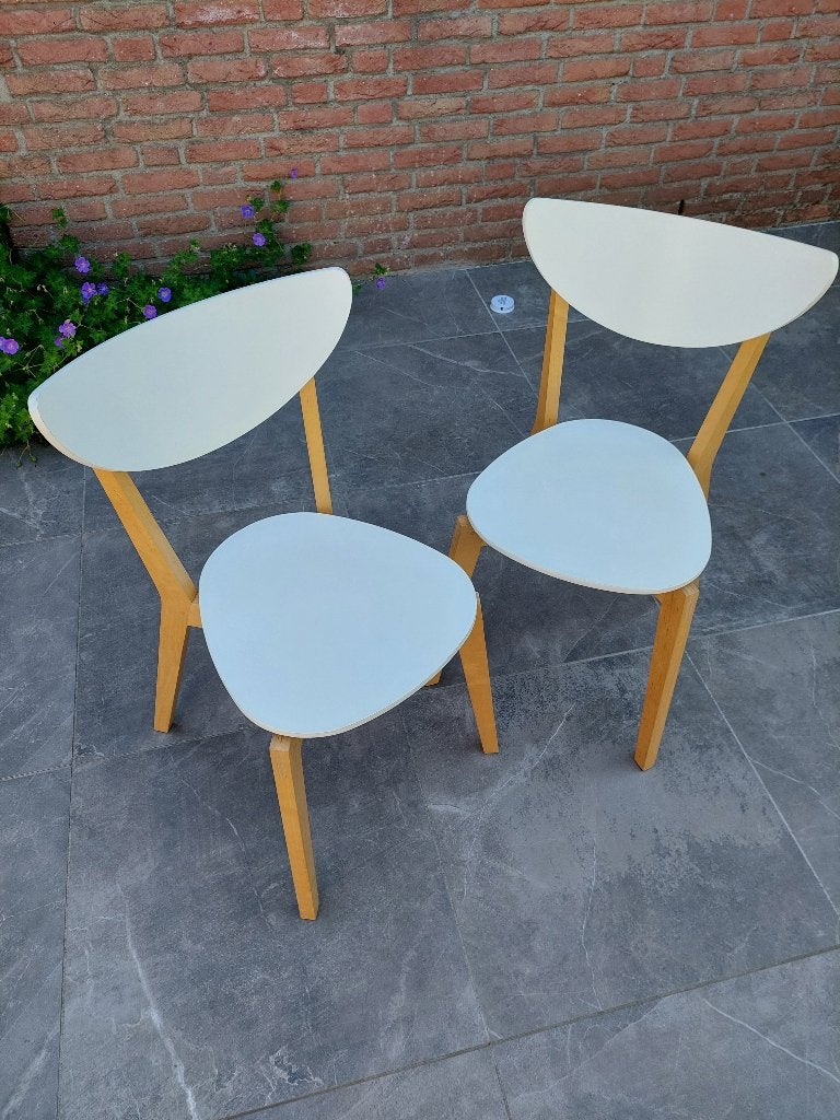 2 Ikea keukenstoelen (naturel/wit hout), Huis en Inrichting, Stoelen, Ophalen, Twee, Scandinavisch., Wit