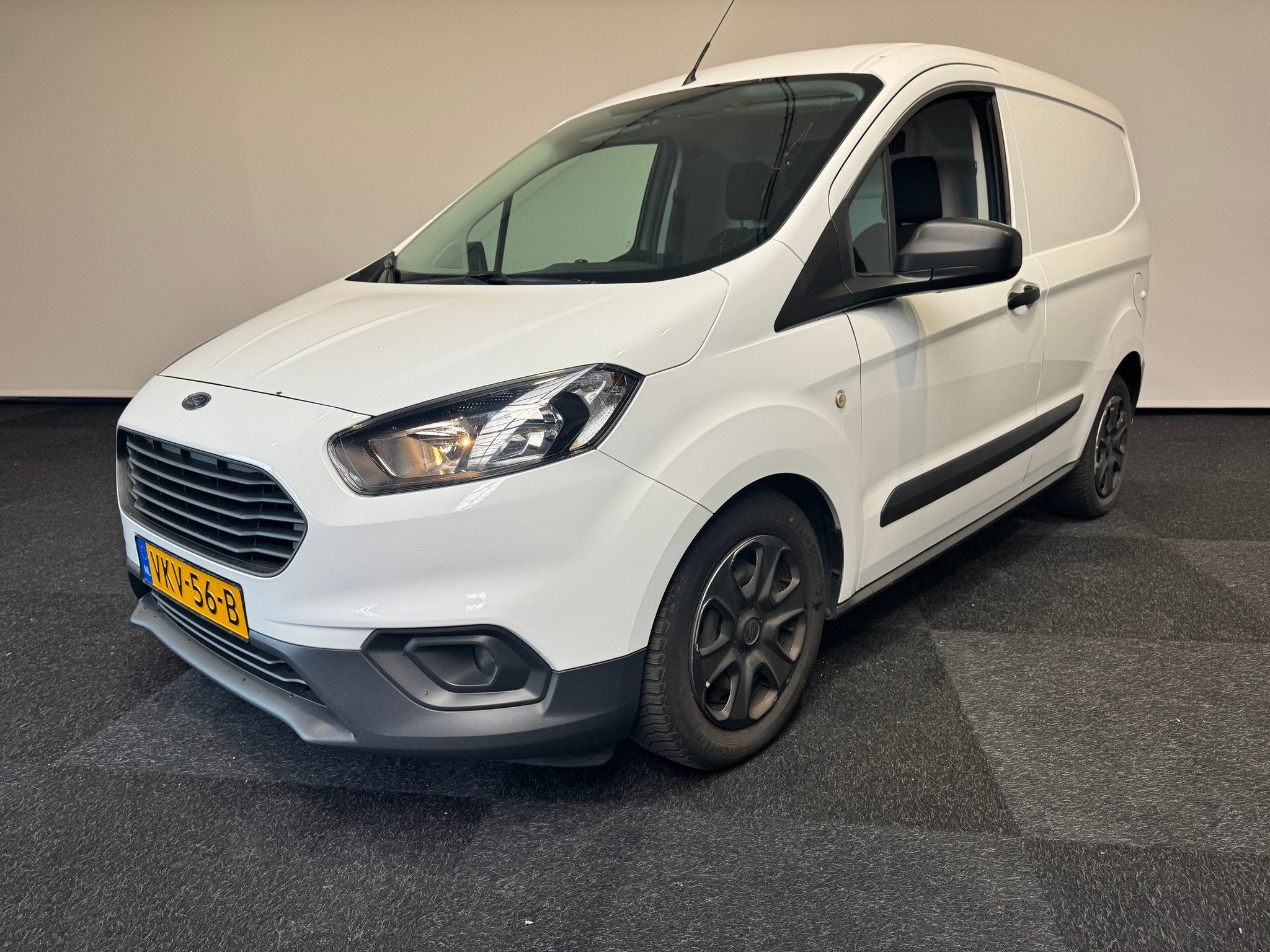Ford Transit Courier Transit Courier 1.5 TDCI 75pk Ambiente, Voorwielaandrijving, Euro 6, 1261 kg, Origineel Nederlands