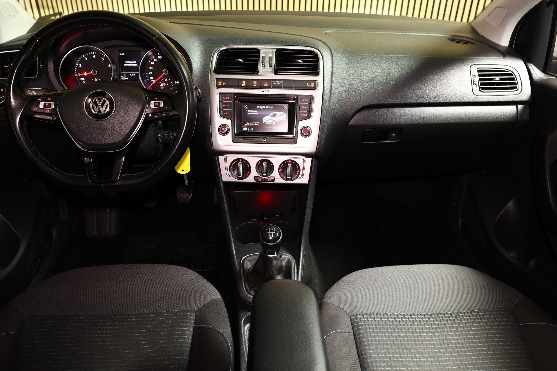 Volkswagen Polo 1.0 TSI Highline AIRCO ACC STOELVW "16, Voorwielaandrijving, Stof, Gebruikt, 1045 kg