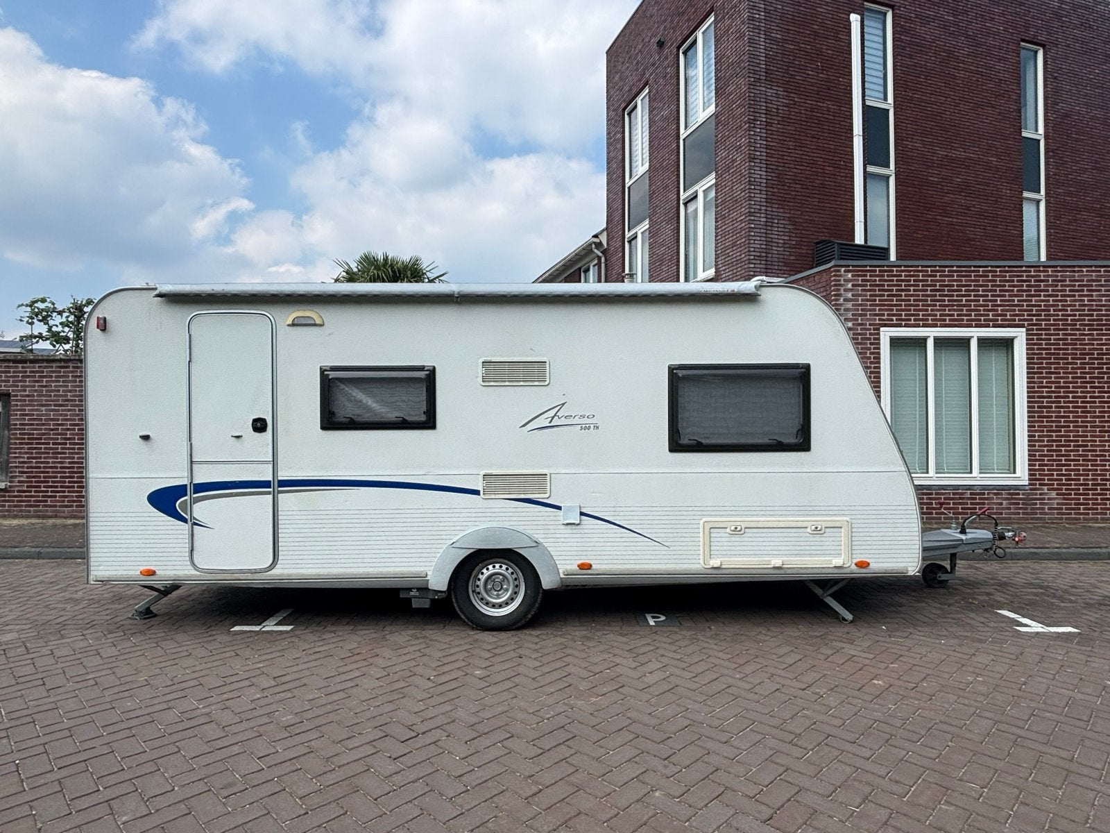 Burstner Averso 500TK - met stapelbed, Luifel, Treinzit, Particulier, Bürstner